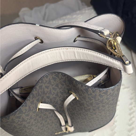 Michael kors bag - Picture 4 of 4